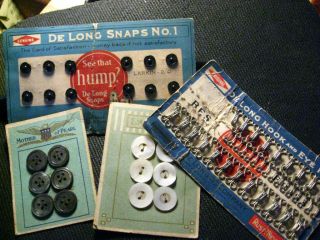 Vintage Sewing Buttons Snaps Hooks Collectable Advertising De Long La Peurle