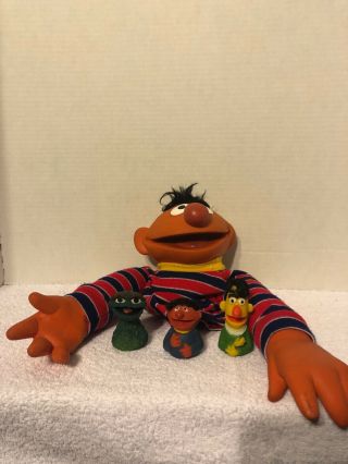 Vtg Sesame Street Rubber Finger Puppets Ernie,  Bert & Oscar & Big Ernie