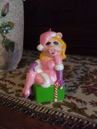 Vintage Miss Piggy Christmas Tree Ornament 1981 Muppet Henson Pink Dress On Gift