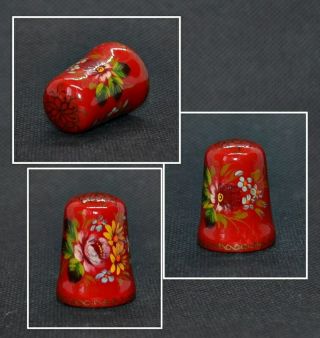 Russia Hand Painted Wood Red Thimble