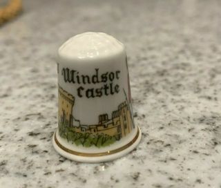 " Windsor Castle " Vintage Fine Bone China Thimble " England "