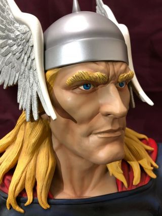 Sideshow Collectibles Thor Legendary Scale Bust Exclusive Rare Low 128/500