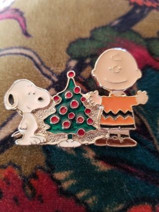 Vintage Snoopy Peanuts Charlie Brown Starline Christmas Pin Rare.  Collectors