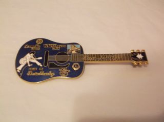 Cr60) Vintage Whitehaven Memphis Elvis Presley Blue Guitar Xl Lions Club Pin