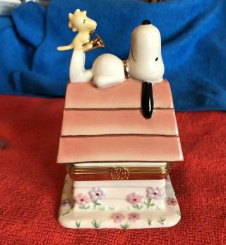 Lenox Snoozin Snoopy & Woodstock Treasure Box