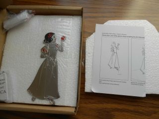 Snow White & Evil Queen Two Dimensional Metal In Store Display By Pandora Rare
