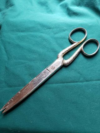 Vintage D.  Peres Solingen Signed Germany Sewing Scissors Beehive
