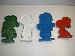 Set Of 4 Vintage Snoopy Charlie Brown Peanuts Cookie Cutters From The 60s