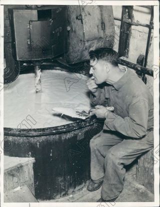 1934 Los Angeles Soap Company Where Joseph Strobl Tasted Soap Press Photo