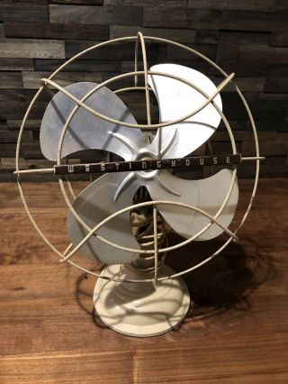Vintage 1950s Westinghouse Livelyaire Oscillating Electric Fan Model 10la2