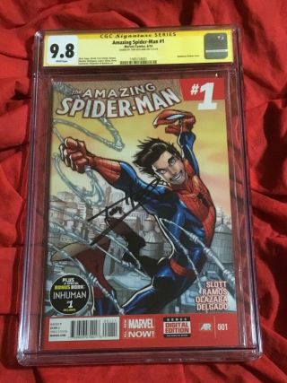 Cgc Ss 9.  8 The Spider - Man 1 Humberto Ramos Art Signed By Tom Holland