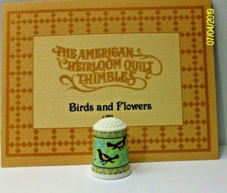 A Rare American Heirloom Quilt Bone China Thimble The - - Birds And Flowers - -