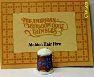 A Rare American Heirloom Quilt Bone China Thimble The - - Maiden Hair Fern - -