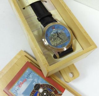 DISNEY Fossil Bedknobs and Broomsticks Watch (Limited Edition of 7,  500) Wood Box 2