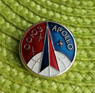1975 Soviet Union Nasa Russian Cosmos Space Pin Badge Ship Soyuz Apollo Ussr Usa