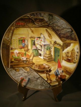 Legends Of The Gnomes " Gnome Home " Porcelain Collector Plate Rien Poortvliet