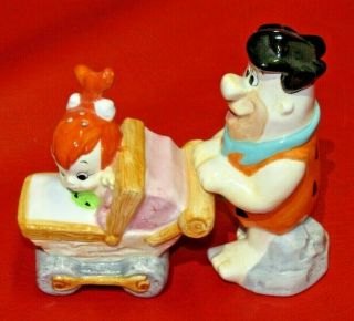 The Flintstones Fred & Pebbles Warner Bros Salt And Pepper Shaker Set