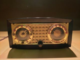 Truetone Superheterodyne Am Clock Radio Model D - 2418a Vintage