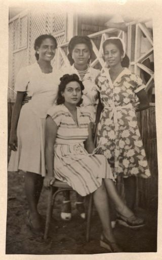 Egypt Old Vintage Photographer.  Cute Ladies On The Beach.  1946