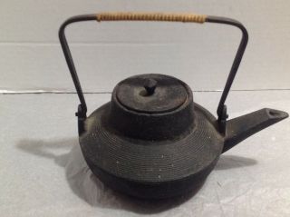 Vintage Black Cast Iron Teapot Tea Kettle Ribbed Footed With Lid & Swivel Handle