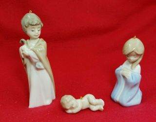 Lladro 5.  657 Mini Sagrada Familia Nativity Ornaments