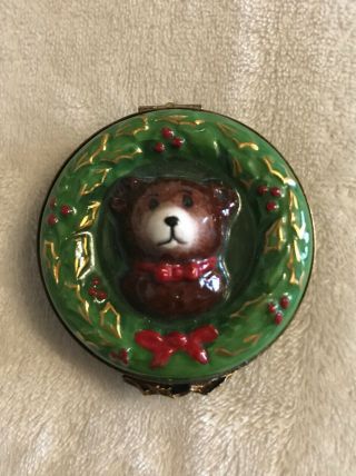 Limoges Peint Main France Trinket - Christmas Wreath With Teddy Bear.  Adorable