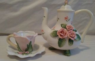 Home Interiors 3 Piece Set Rose Pattern Tea Pot W/lid Cup & Saucer Euc