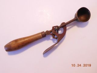Antique Maryland Baking Co.  Brass With Wood Handle Ice Cream Baking Scoop