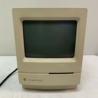 Vintage Apple Macintosh Classic Ii Parts/repair Unit Powers On,  Doesn 