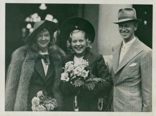 Vintage Photograph Of Sonja Henie,  Isprinsessa And Actress,  Here With Her Mother