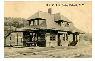 Parkville Ny - O&w Railroad Station - Postcard Btw Liberty/livingston Manor