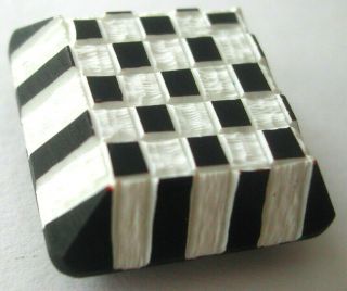 Vintage Square High Black White Check Button