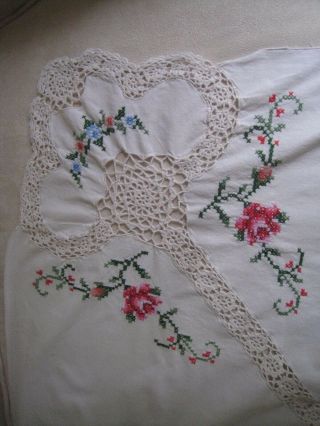 Lovely Vintage Linen Crocheted Cross Stitched Tablecloth 60 " X 100 " 246