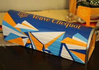Champagne Veuve Clicquot Limited Edition Eileen Ugarkovic Tin Mail Box Empty