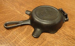 Griswold 00 Ashtray W/ Match Holder 570A QUALITY WEAR Cast Iron 3
