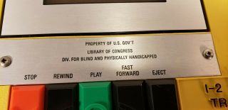 VINTAGE RARE 1970S U.  S.  GOV ' T CORDED CASSETTE TAPE PLAYER SELF CONTAINED 3