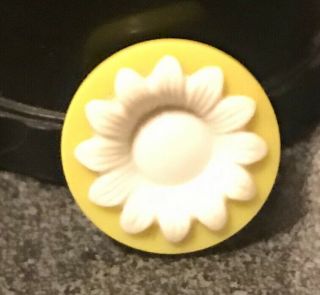 Vintage 7/8” Yellow With White Flower Colt Mfg.  Button 10