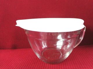 Pampered Chef 2qt Glass Measuring Batter Bowl With Pour Spout & Lid