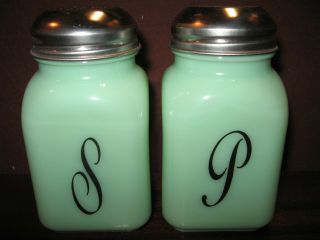 Jadeite Jade Glass Salt And Pepper Shakers Set Milk Castor Art Deco Jadite Green