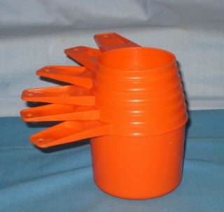 Vintage Tupperware Complete Set Of 6 Nesting Measuring Cups Bright Orange