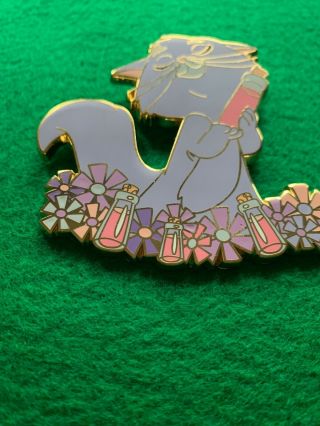 emperors groove pin Yzma Cat LE 50 2