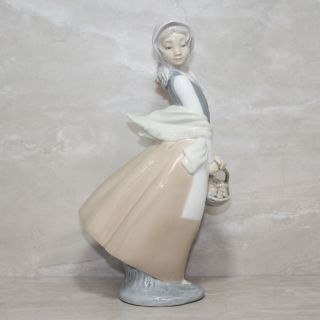 Lladro Nao Figurine 237 No Box Graceful