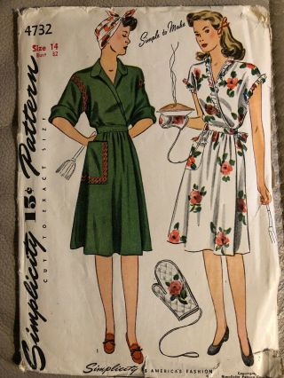 Vintage 40’s House Dress & Quilted Mitt Potholder Sz 14