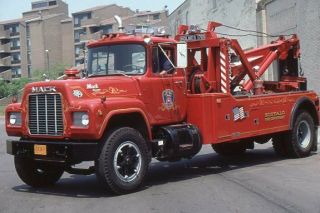 Buffalo Ny 1984 Mack R Holmes 35 Ton Wrecker - Fire Apparatus Slide