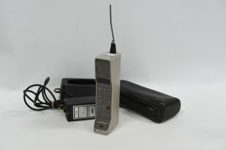 Motorola Dynatac 8000m Mobile Phone Brick Style F09lfd8458dg - Vintage