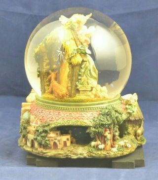 Musical Water Globe Grandeur Noel Illuminated Collector 