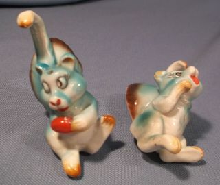 Vintage Green Long Armed Squirrel Anthropomorphic Salt And Pepper Shakers Japan