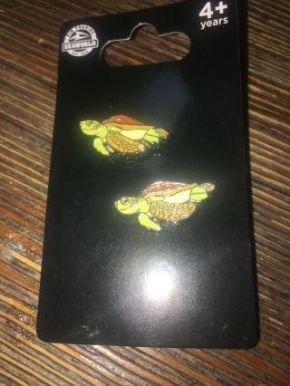 Seaworld Turtle 2 Pin Set - On Card