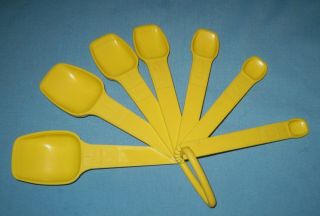 Vtg Tupperware Measuring Spoons Full Set & Ring Bright Yellow