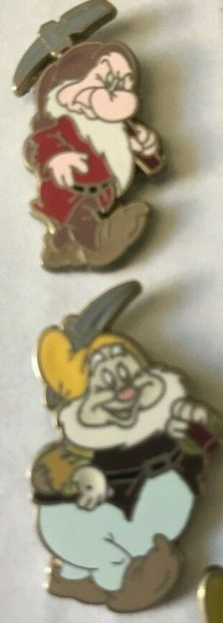 Disney Snow White and the Seven Dwarfs - Collector ' s Set - full 7 pin Pin 73416 3